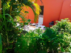 L'escale Foyalaise - wifi, clim, jardin créole, parking privatif